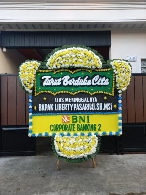 Papan Bunga Duka di Cikatomas
