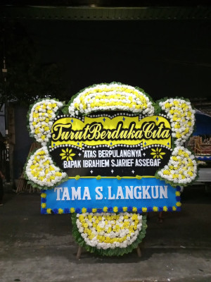 Papan Bunga Duka di Cikatomas